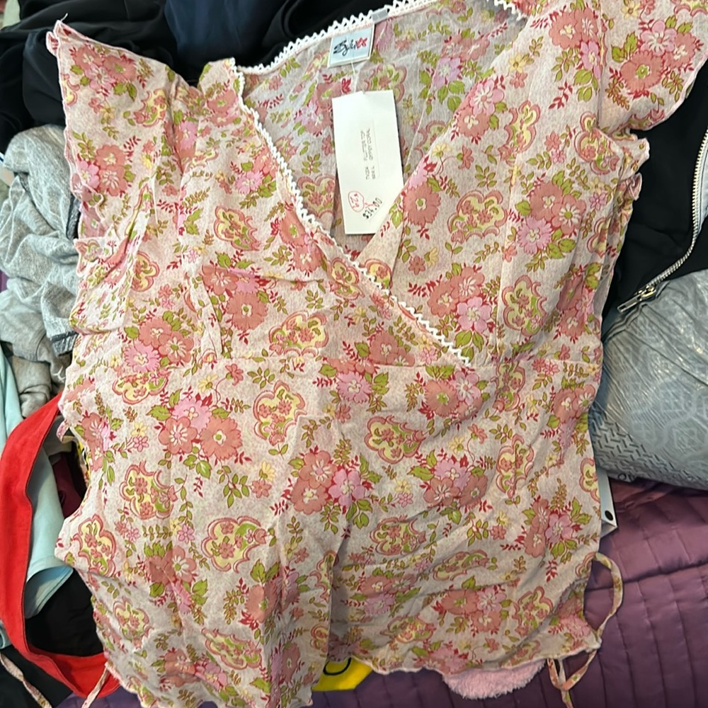 Pink floral flutter top